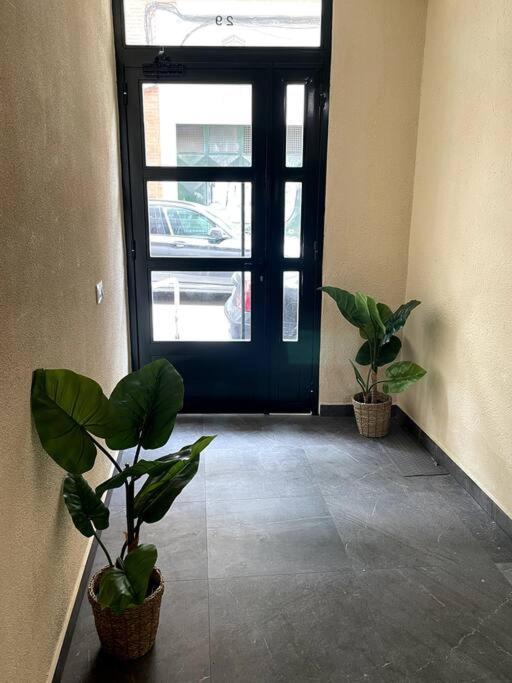 Cozy 2 Bedroom Apartment With Patio 马德里 外观 照片