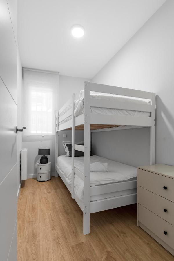 Cozy 2 Bedroom Apartment With Patio 马德里 外观 照片