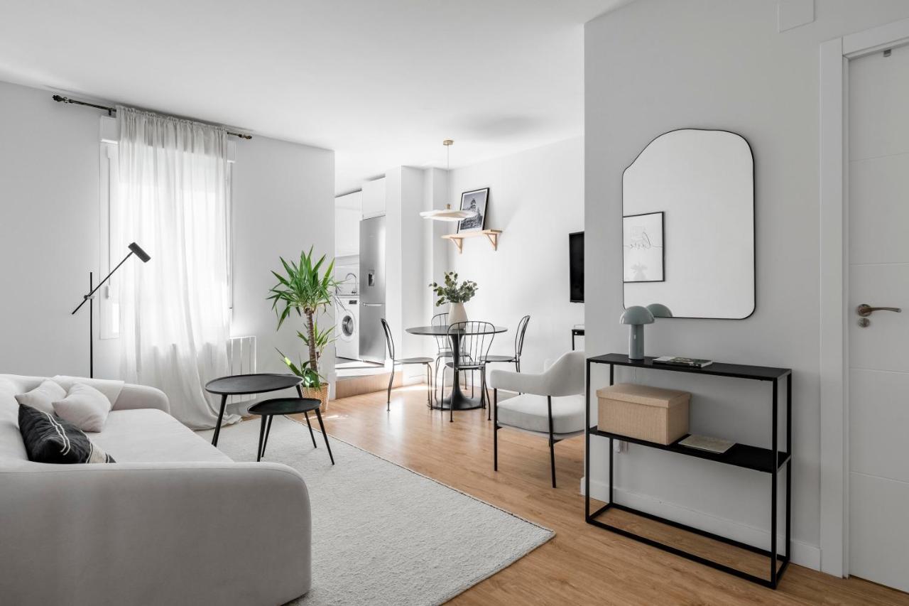 Cozy 2 Bedroom Apartment With Patio 马德里 外观 照片