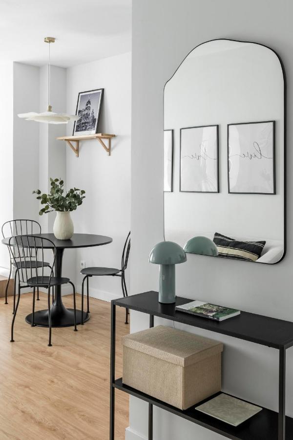 Cozy 2 Bedroom Apartment With Patio 马德里 外观 照片