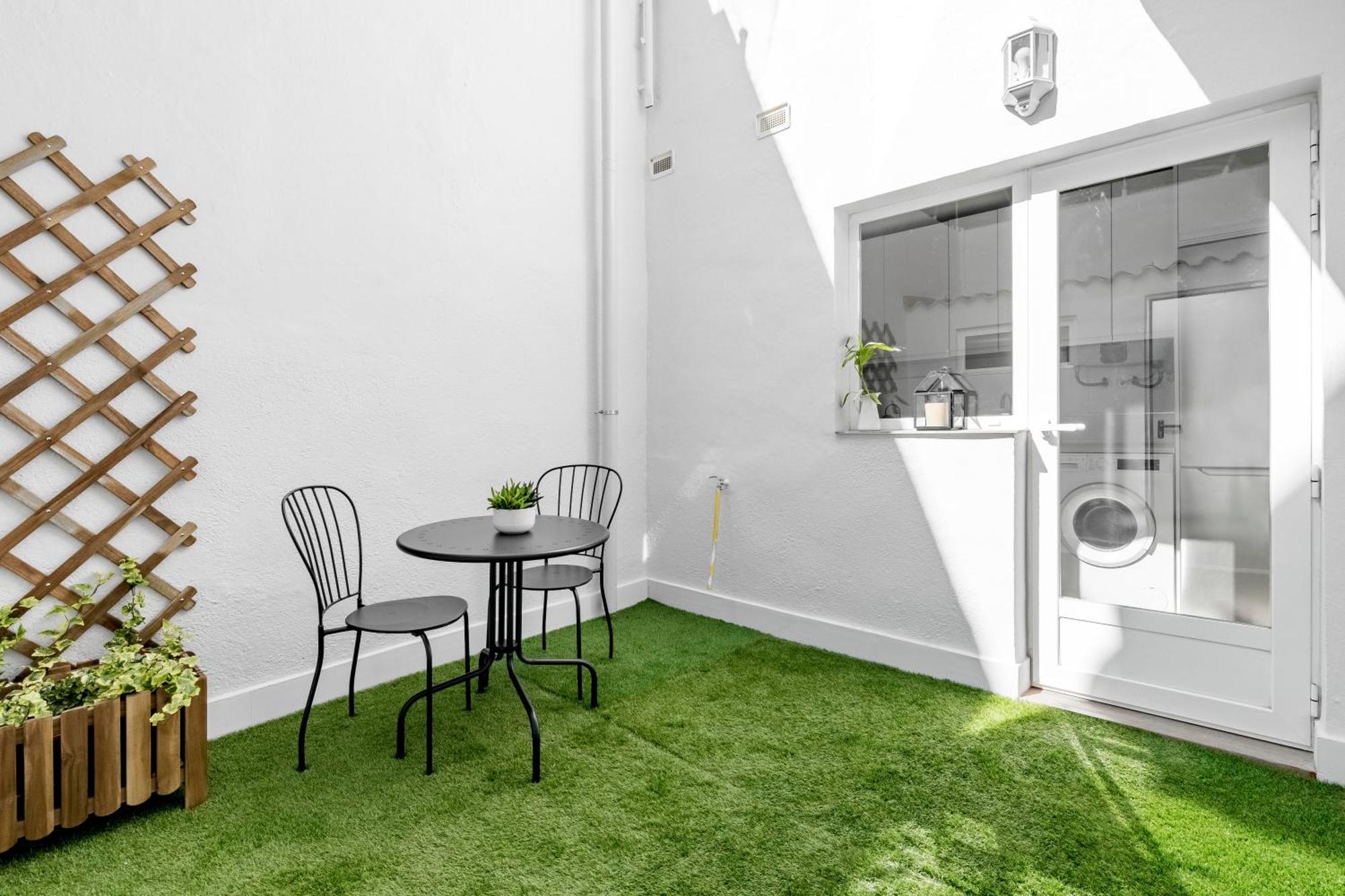Cozy 2 Bedroom Apartment With Patio 马德里 外观 照片